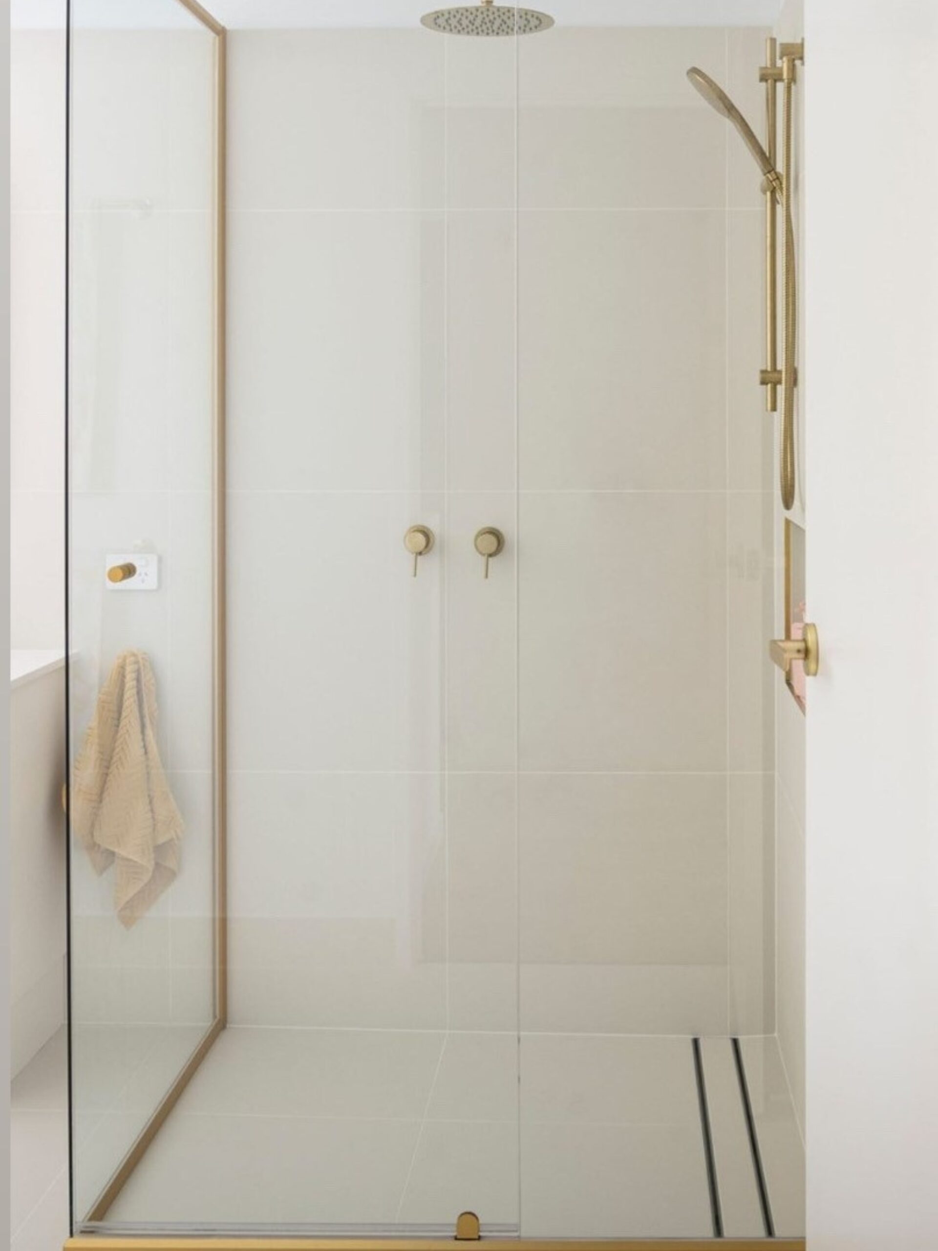 Semi Frameless Shower Screens - Image 6