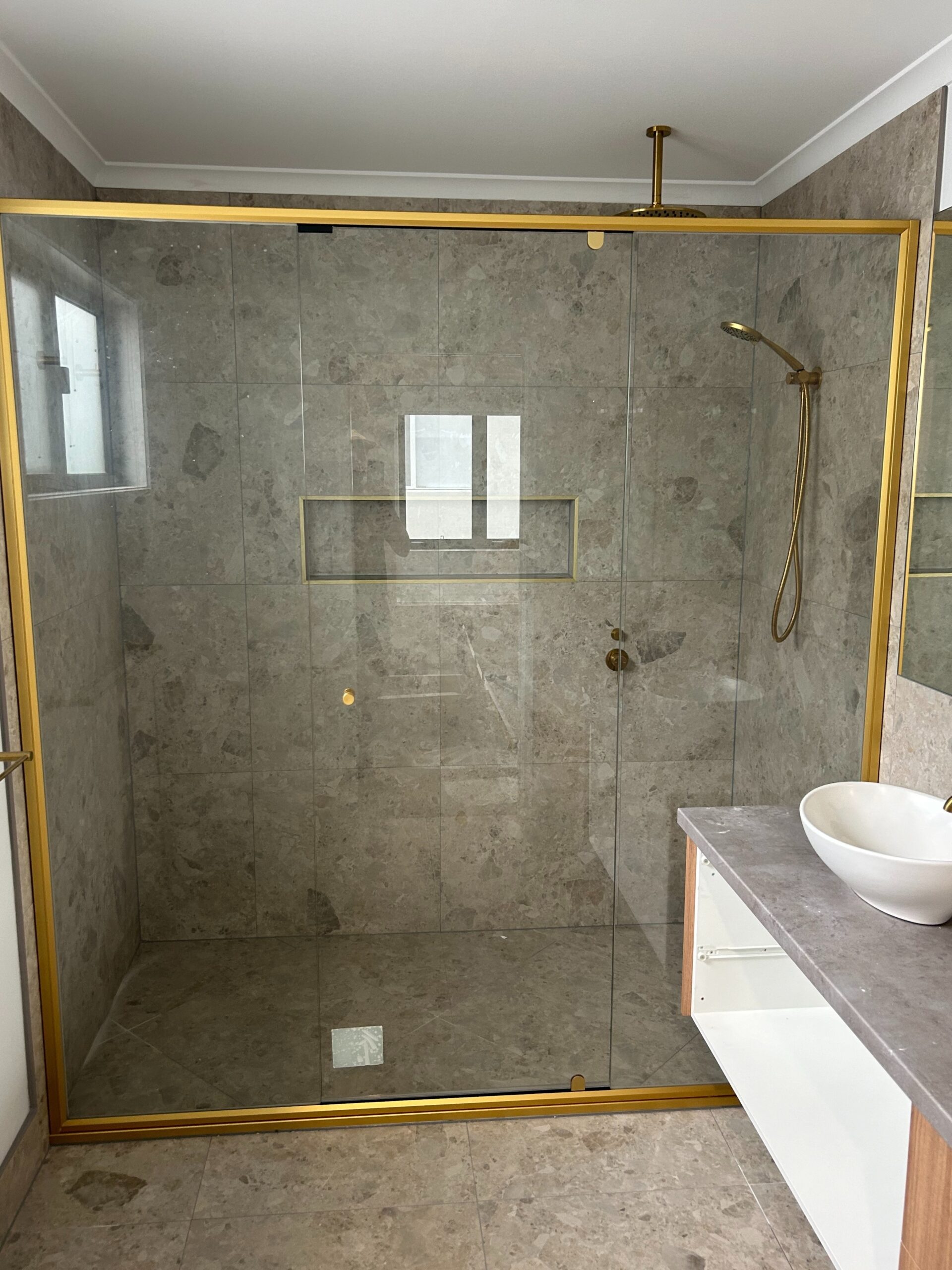 Semi Frameless Shower Screens - Image 10