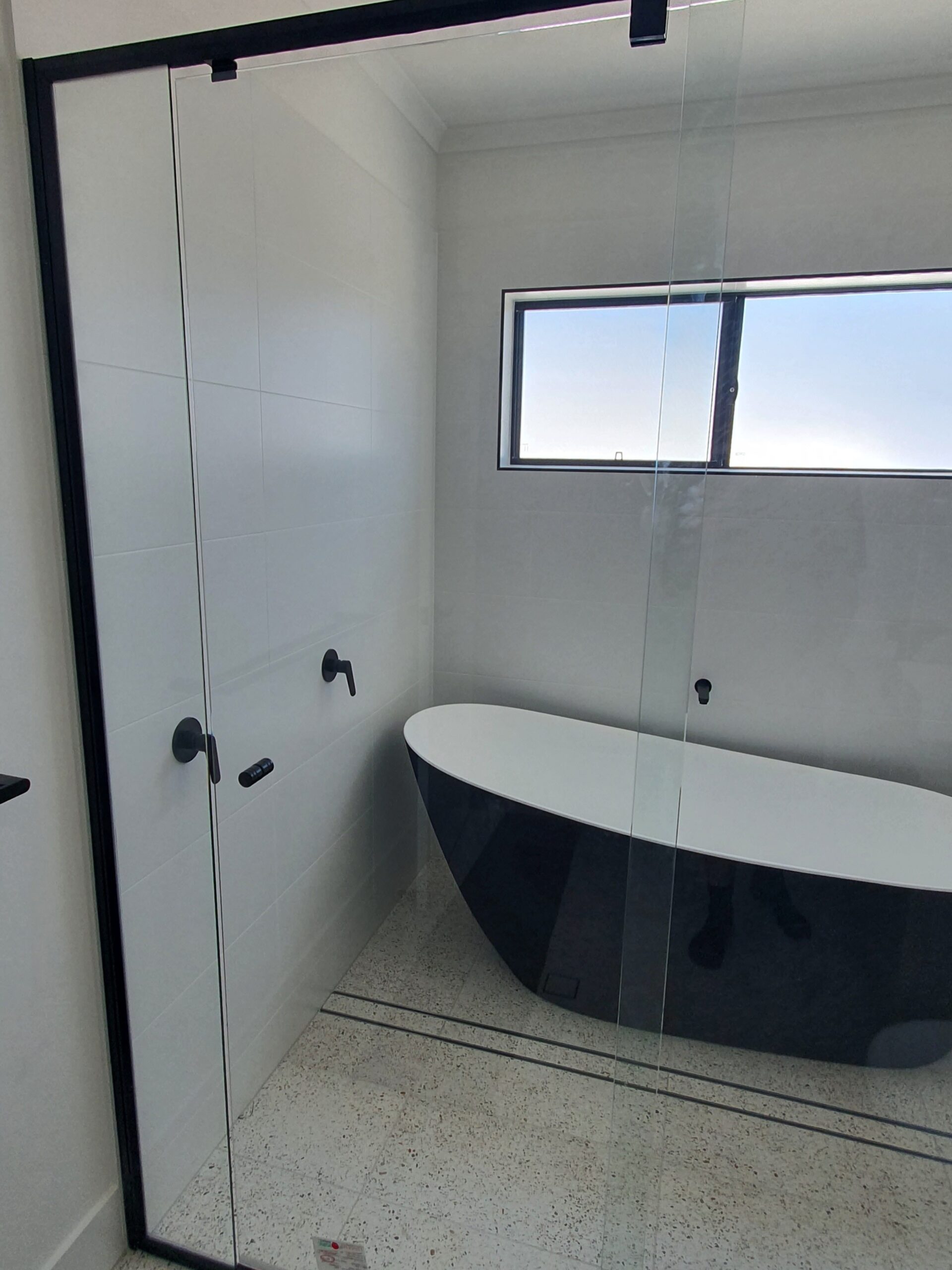 Semi Frameless Shower Screens - Image 20
