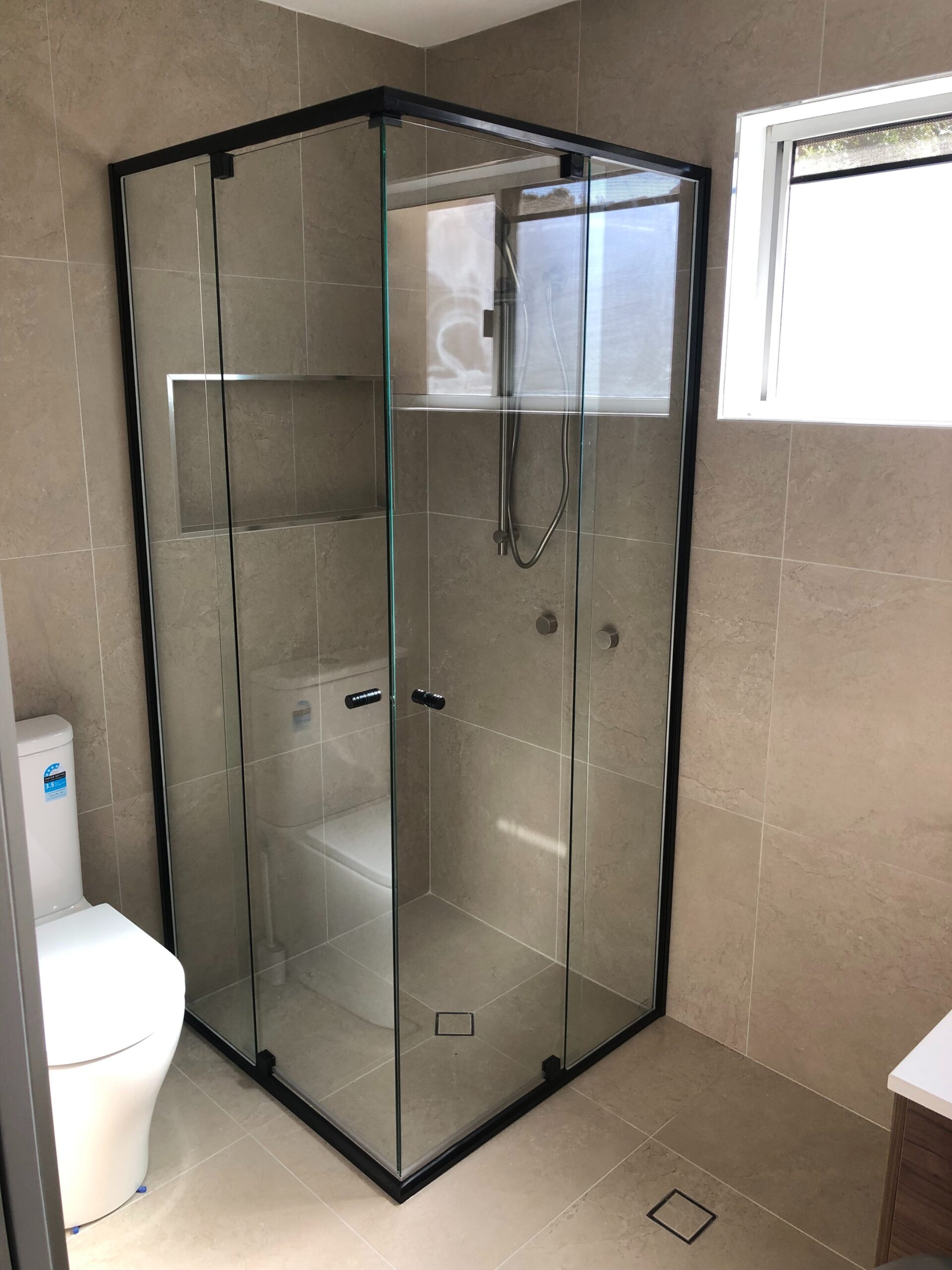 Semi Frameless Shower Screens - Image 24