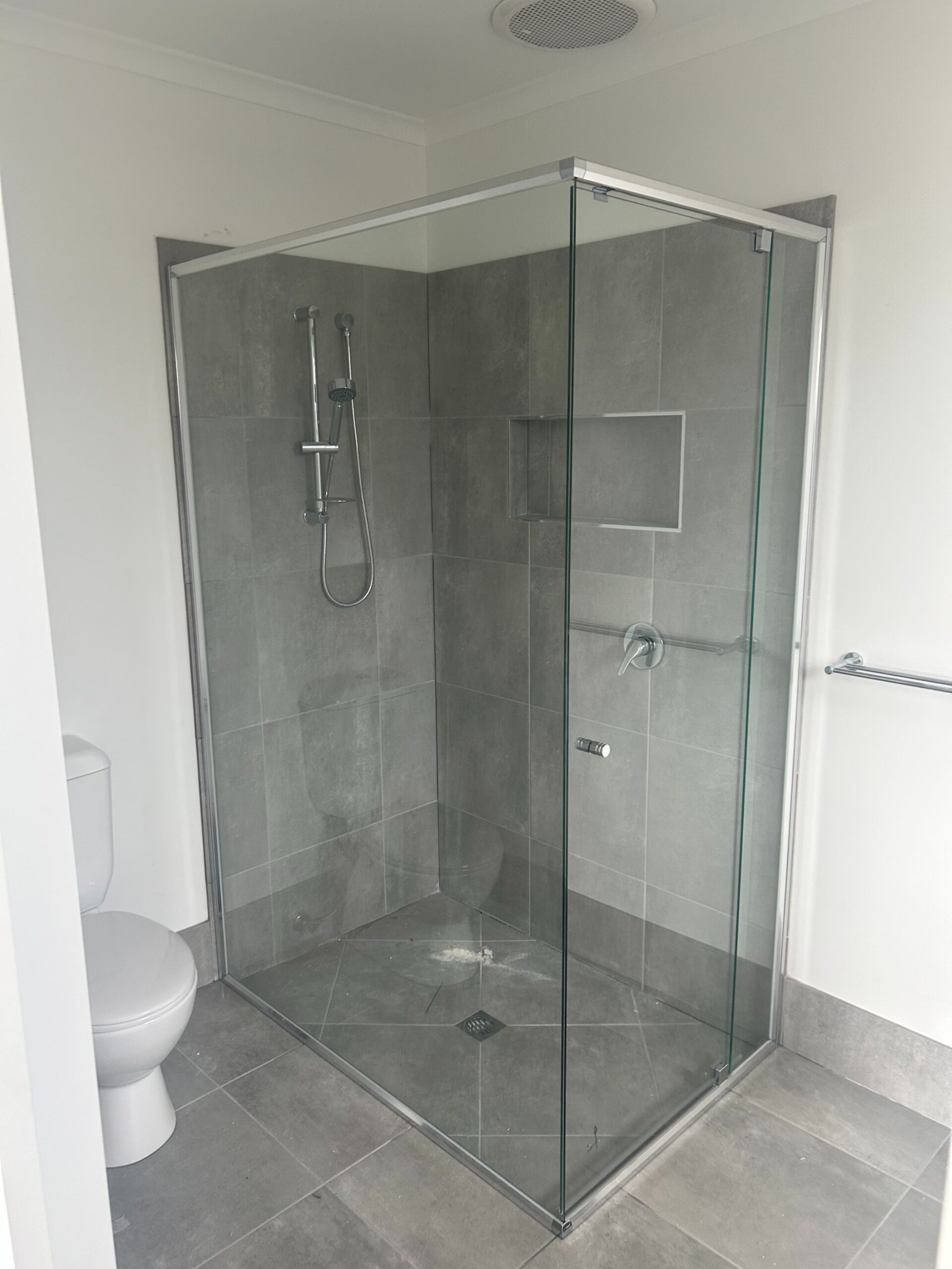 Semi Frameless Shower Screens - Image 29