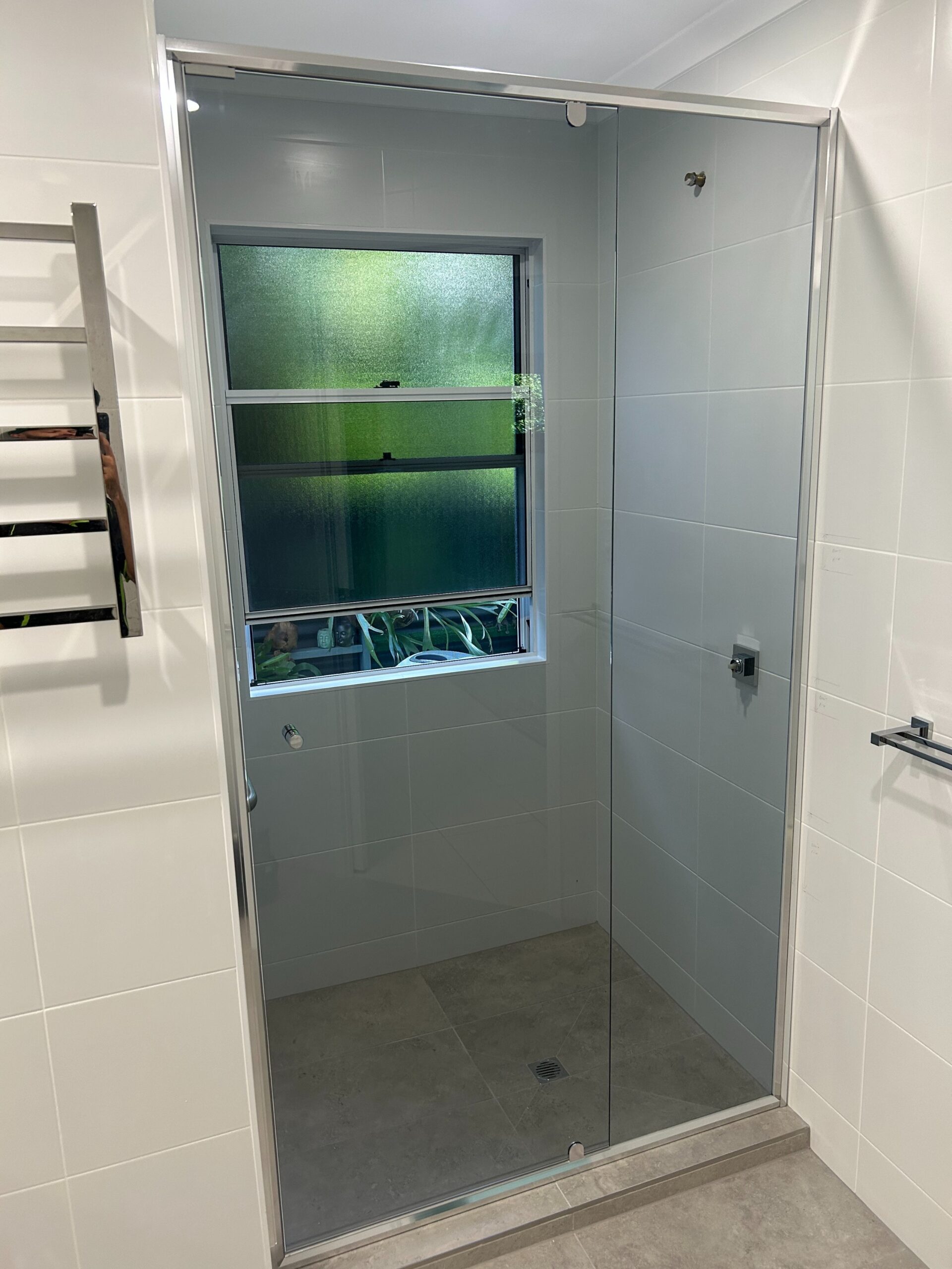 Semi Frameless Shower Screens - Image 30